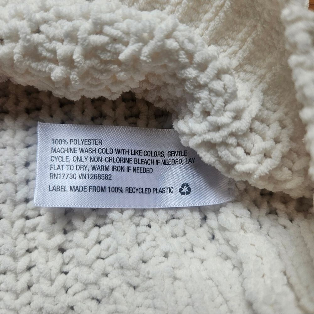 Universal Thread White Crew Neck Sweater with Cable Knit Design - Picture 6 of 10